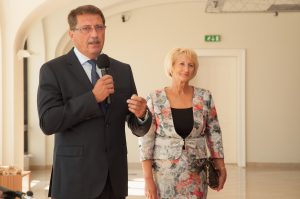 Predseda Národnej rady Slovenskej republiky Pavol Paška na vernisáži výstavy v priestoroch Bratislavského hradu (september 2013)