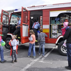 Stretnutie detí s hasičmi a záchranármi - MDD 2014
